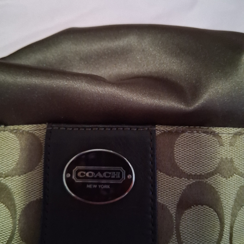 SOLD** Coach Brown Crossbody Bag with Signature Monogram EUC Smoke Free Home - Picture 6 of 7